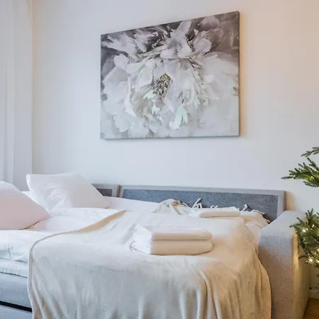 Aurora Avenue By R&k Appartement