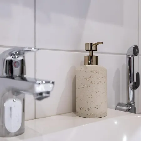 Aurora Avenue By R&k Rovaniemi