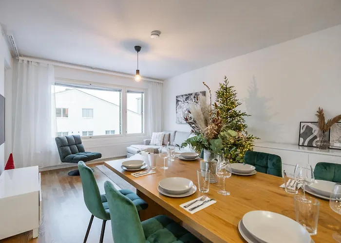 Aurora Avenue By R&k דירה רובניימי