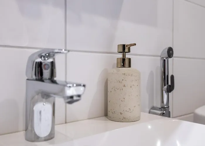 Aurora Avenue By R&k Рованиеми